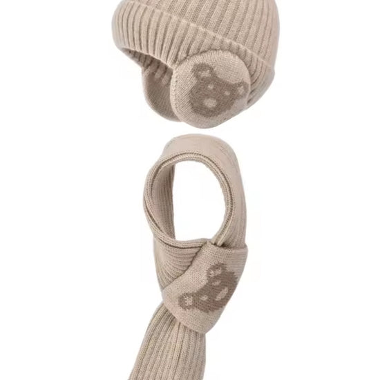 Bonnet cache oreille enfant avec écharpe beige